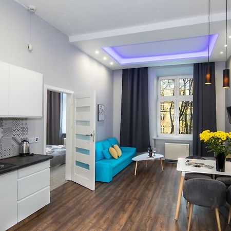 Luxaparts Kraków Exteriör bild