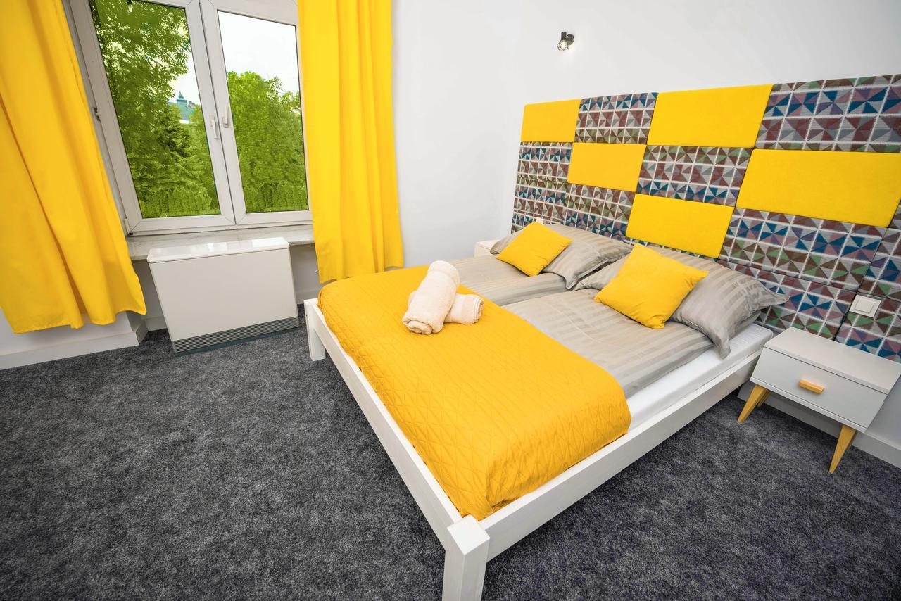 Luxaparts Kraków Exteriör bild