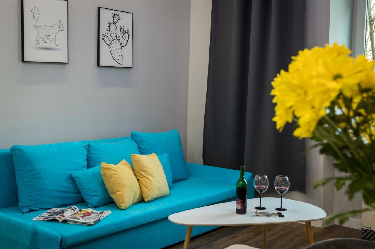 Luxaparts Kraków Exteriör bild