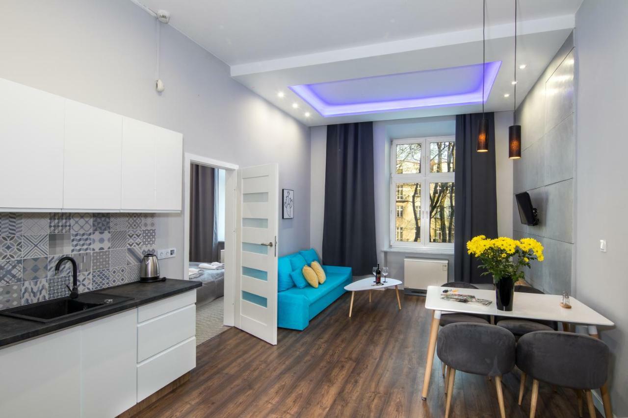 Luxaparts Kraków Exteriör bild