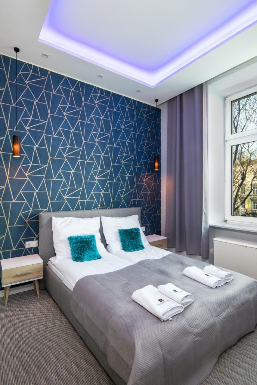 Luxaparts Kraków Exteriör bild